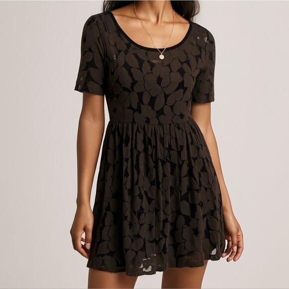 Anthropologie Dresses & Skirts - Anthropologie Floral Lace Mesh Overlay Dress Black/Brown Size Medium